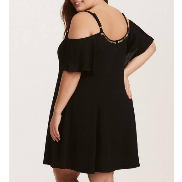 NWT Torrid Black Mini Gauze Cold Shoulder Trapeze Dress Plus Size: 00X (10) - Picture 2 of 4